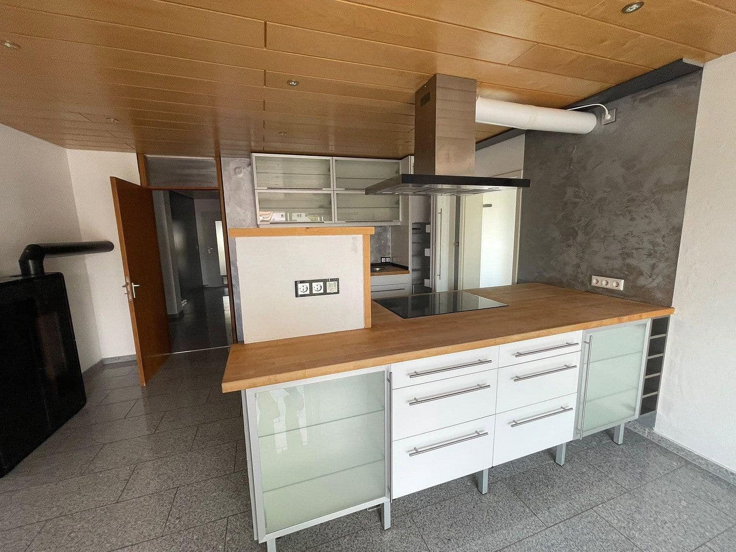 Predaj domu 200 m², pozemok 177 m², Affalterbacher Straße 16, Remseck am Neckar, Bádensko-Wurttembersko Predaj domu 200 m², pozemok 177 m², Affalterbacher Straße 16, Remseck am Neckar, Bádensko-Wurttembersko