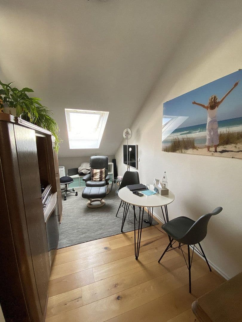 Predaj domu 200 m², pozemok 177 m², Affalterbacher Straße 16, Remseck am Neckar, Bádensko-Wurttembersko Predaj domu 200 m², pozemok 177 m², Affalterbacher Straße 16, Remseck am Neckar, Bádensko-Wurttembersko