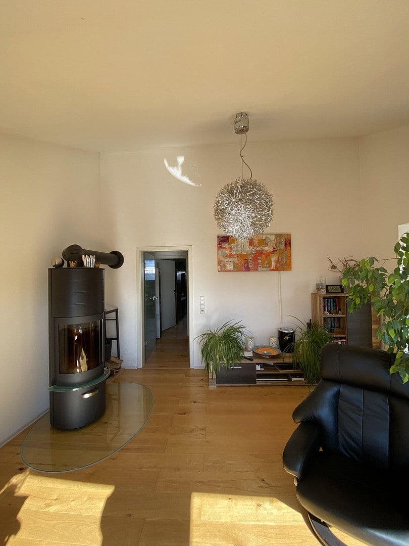Predaj domu 200 m², pozemok 177 m², Affalterbacher Straße 16, Remseck am Neckar, Bádensko-Wurttembersko Predaj domu 200 m², pozemok 177 m², Affalterbacher Straße 16, Remseck am Neckar, Bádensko-Wurttembersko