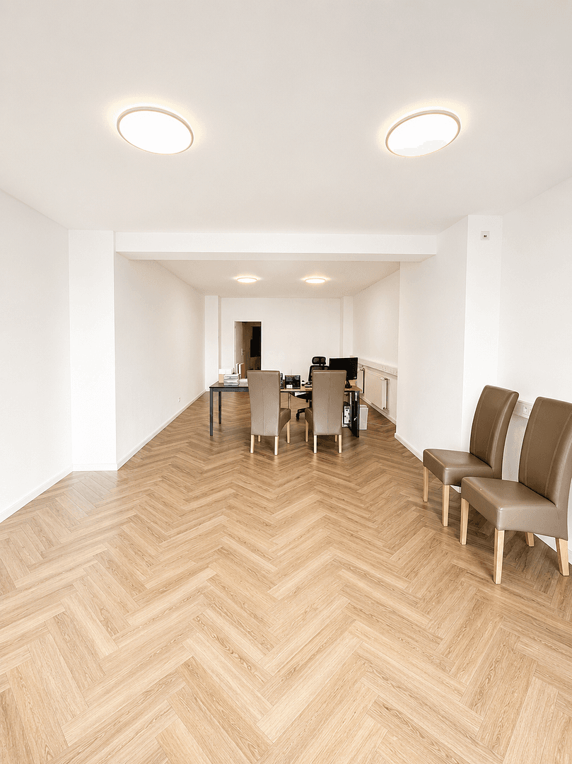 Prenájom kancelárie 115 m², Baselerstrasse 17, Frankfurt, Hesensko Prenájom kancelárie 115 m², Baselerstrasse 17, Frankfurt, Hesensko