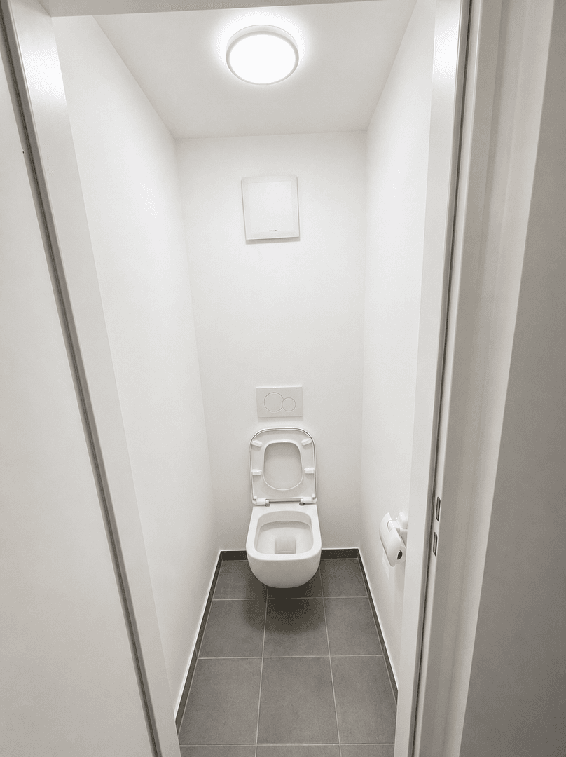 Prenájom kancelárie 115 m², Baselerstrasse 17, Frankfurt, Hesensko Prenájom kancelárie 115 m², Baselerstrasse 17, Frankfurt, Hesensko