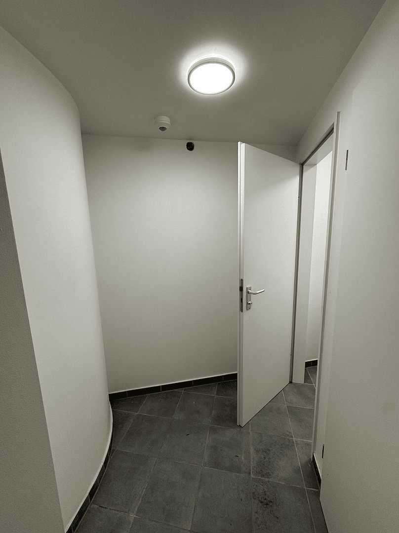 Prenájom kancelárie 115 m², Baselerstrasse 17, Frankfurt, Hesensko Prenájom kancelárie 115 m², Baselerstrasse 17, Frankfurt, Hesensko