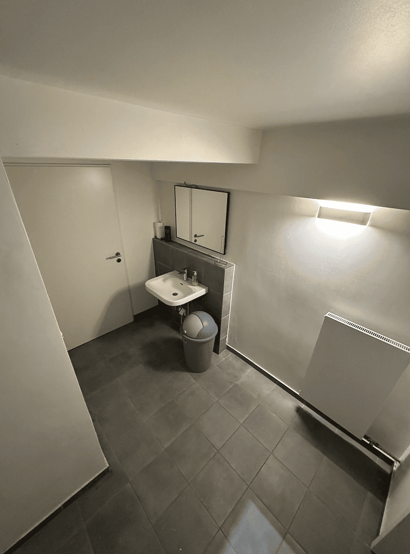 Prenájom kancelárie 115 m², Baselerstrasse 17, Frankfurt, Hesensko Prenájom kancelárie 115 m², Baselerstrasse 17, Frankfurt, Hesensko