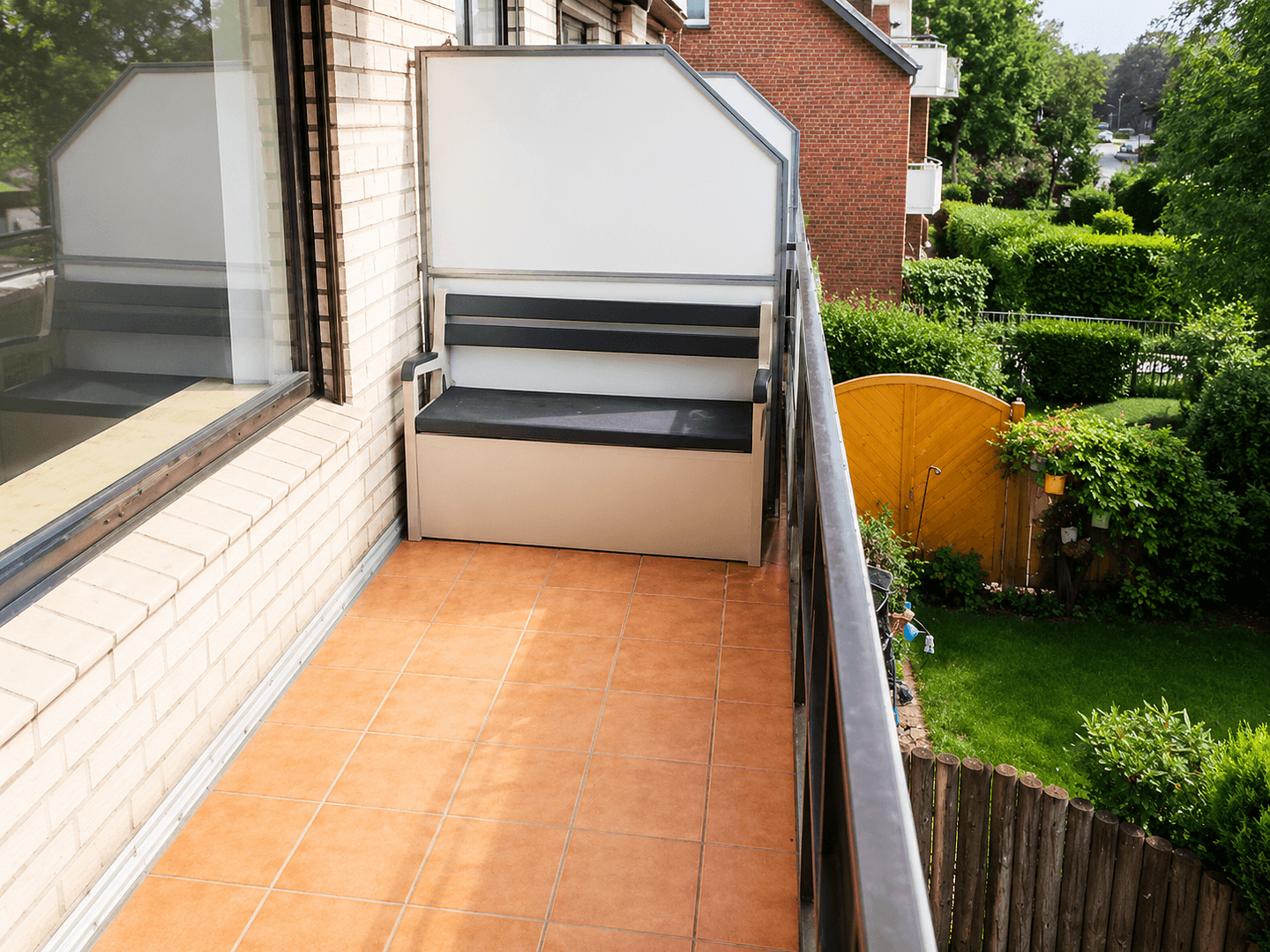 Prenájom bytu 2-izbový 70 m², Jenfelder Str. 248a, Hamburg, Hamburg Prenájom bytu 2-izbový 70 m², Jenfelder Str. 248a, Hamburg, Hamburg