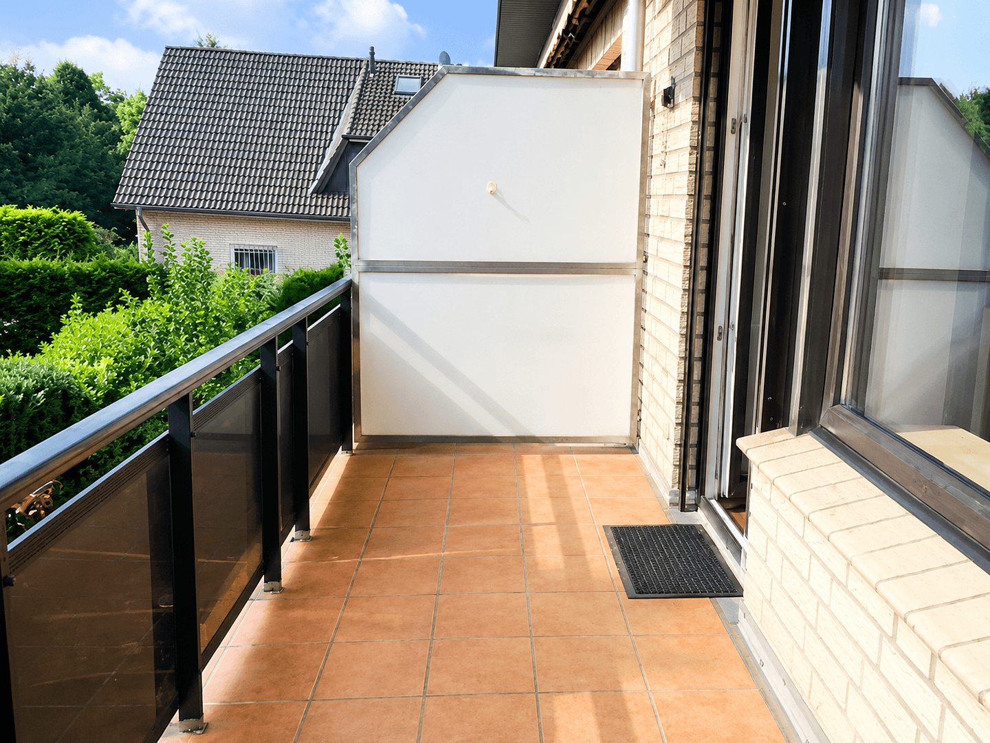 Prenájom bytu 2-izbový 70 m², Jenfelder Str. 248a, Hamburg, Hamburg Prenájom bytu 2-izbový 70 m², Jenfelder Str. 248a, Hamburg, Hamburg