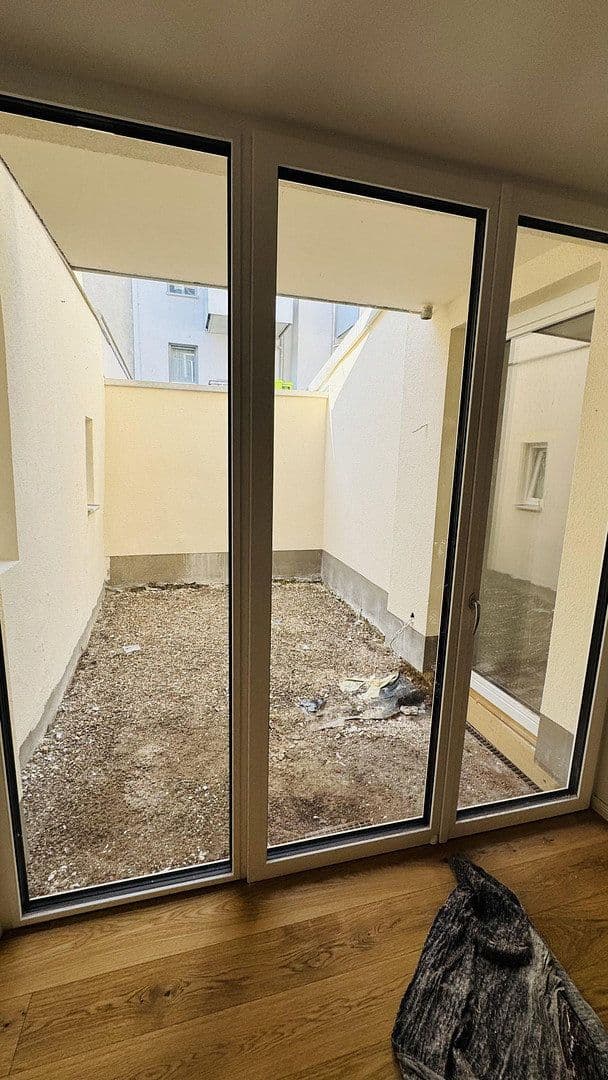 Prenájom bytu 2-izbový 75 m², Schwanthalerstr. 142, München, Bavorsko Prenájom bytu 2-izbový 75 m², Schwanthalerstr. 142, München, Bavorsko