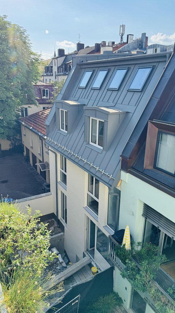 Prenájom bytu 2-izbový 75 m², Schwanthalerstr. 142, München, Bavorsko Prenájom bytu 2-izbový 75 m², Schwanthalerstr. 142, München, Bavorsko