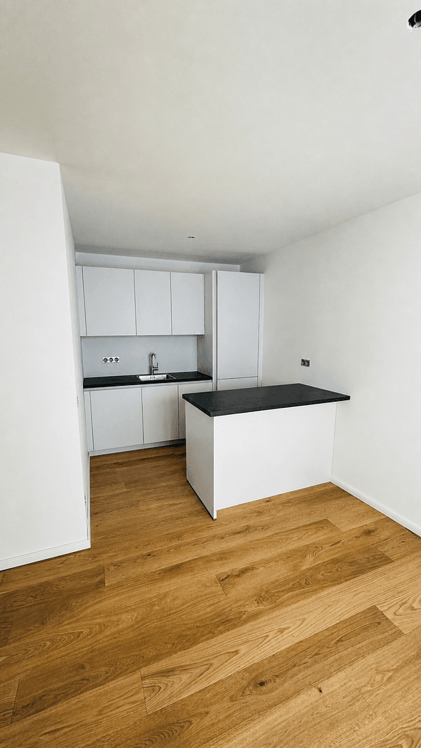 Prenájom bytu 3-izbový 73 m², Schwanthalerstr. 142, München, Bavorsko Prenájom bytu 3-izbový 73 m², Schwanthalerstr. 142, München, Bavorsko