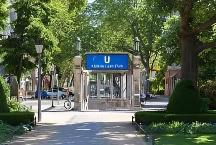 Predaj bytu 3-izbový 82 m², Berlin, Berlín Predaj bytu 3-izbový 82 m², Berlin, Berlín