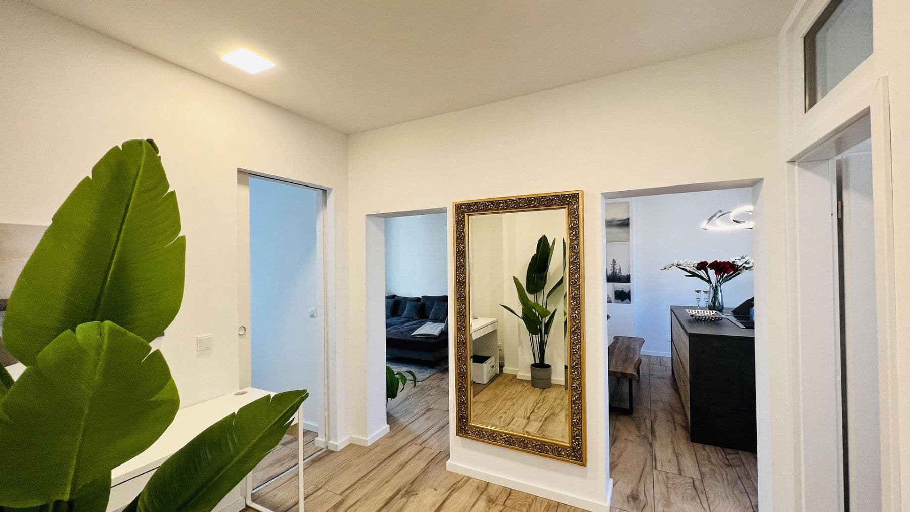 Predaj bytu 3-izbový 82 m², Berlin, Berlín Predaj bytu 3-izbový 82 m², Berlin, Berlín