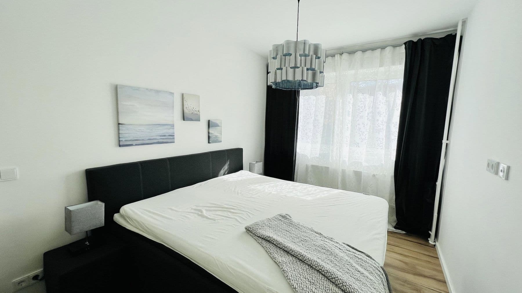 Predaj bytu 3-izbový 82 m², Berlin, Berlín Predaj bytu 3-izbový 82 m², Berlin, Berlín