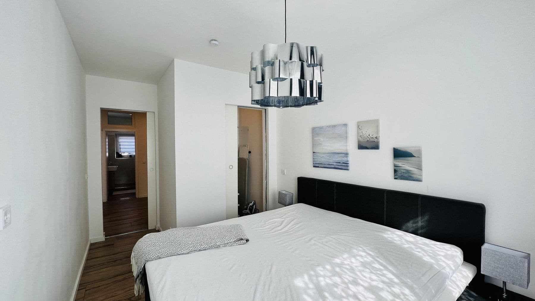 Predaj bytu 3-izbový 82 m², Berlin, Berlín Predaj bytu 3-izbový 82 m², Berlin, Berlín