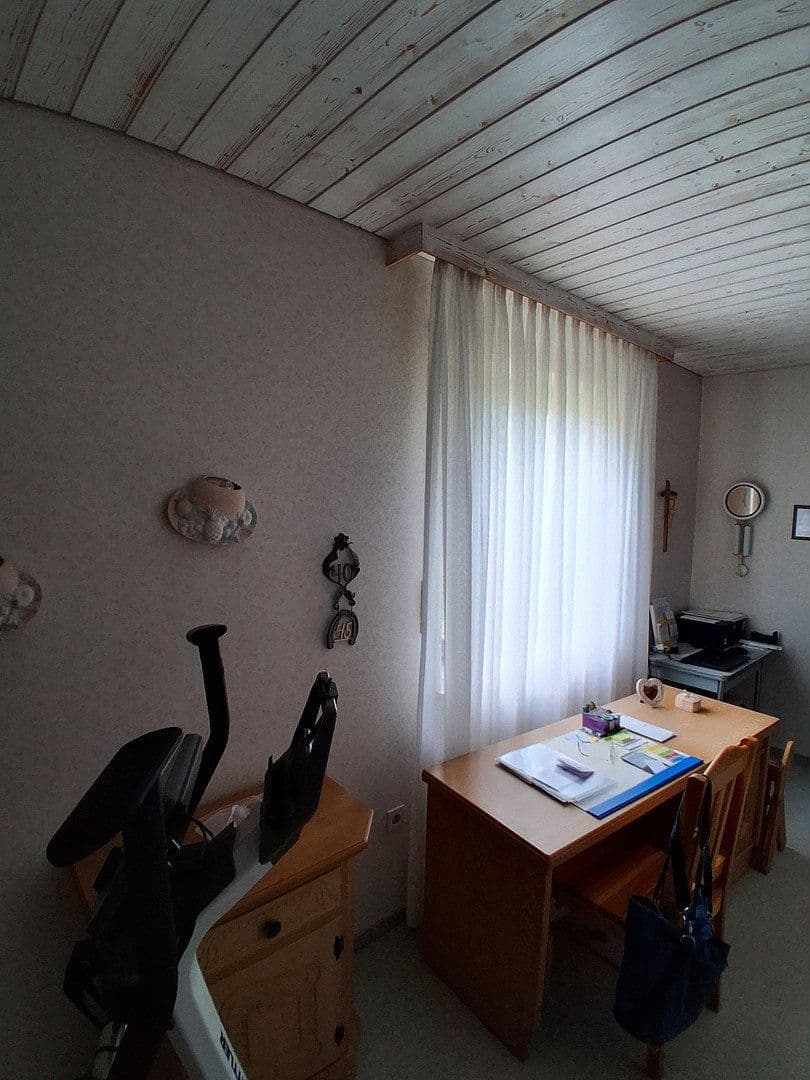 Prenájom domu 106 m², pozemok 673 m², Von-Ostrach-Straße 14, Dinkelscherben, Bavorsko Prenájom domu 106 m², pozemok 673 m², Von-Ostrach-Straße 14, Dinkelscherben, Bavorsko