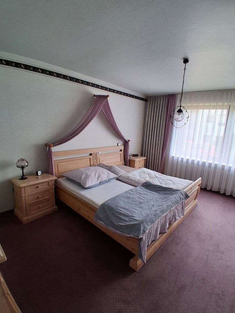 Prenájom domu 106 m², pozemok 673 m², Von-Ostrach-Straße 14, Dinkelscherben, Bavorsko Prenájom domu 106 m², pozemok 673 m², Von-Ostrach-Straße 14, Dinkelscherben, Bavorsko