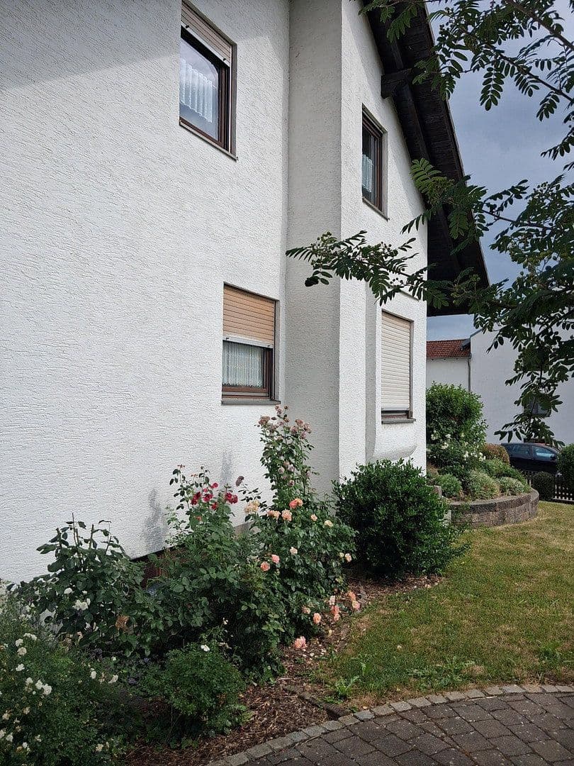Prenájom domu 106 m², pozemok 673 m², Von-Ostrach-Straße 14, Dinkelscherben, Bavorsko Prenájom domu 106 m², pozemok 673 m², Von-Ostrach-Straße 14, Dinkelscherben, Bavorsko