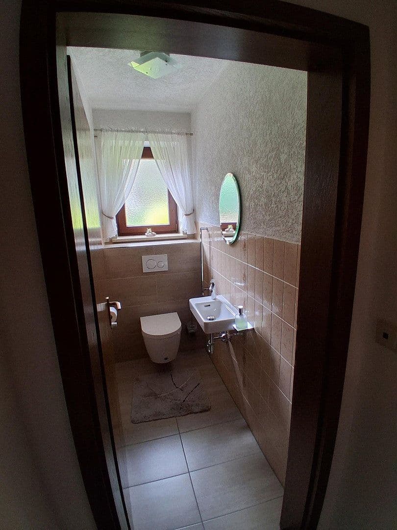 Prenájom domu 106 m², pozemok 673 m², Von-Ostrach-Straße 14, Dinkelscherben, Bavorsko Prenájom domu 106 m², pozemok 673 m², Von-Ostrach-Straße 14, Dinkelscherben, Bavorsko