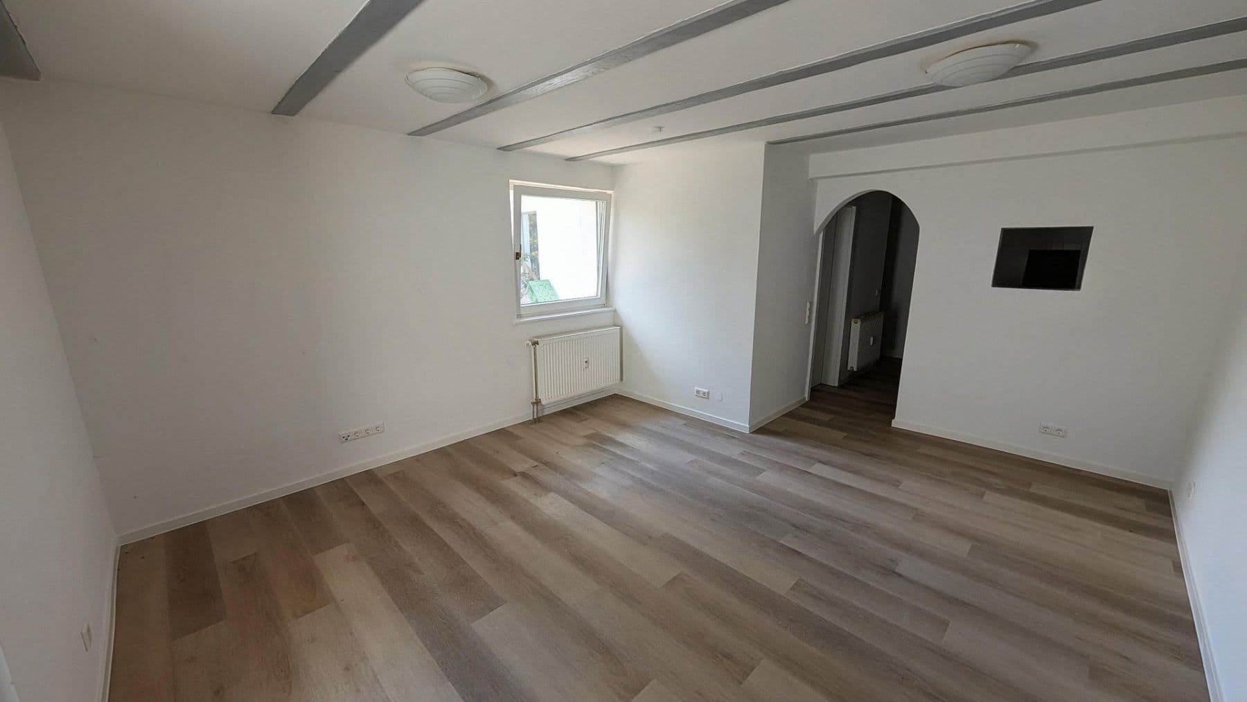 Prenájom bytu 2-izbový 61 m², Bruchsal, Bádensko-Wurttembersko Prenájom bytu 2-izbový 61 m², Bruchsal, Bádensko-Wurttembersko