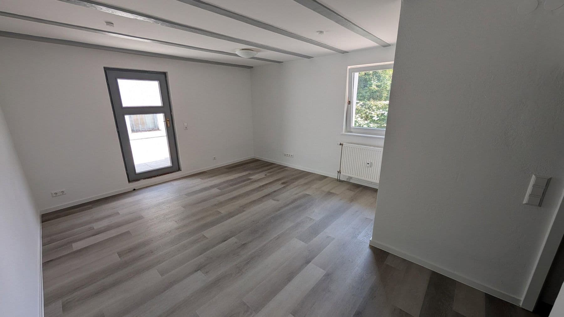 Prenájom bytu 2-izbový 61 m², Bruchsal, Bádensko-Wurttembersko Prenájom bytu 2-izbový 61 m², Bruchsal, Bádensko-Wurttembersko