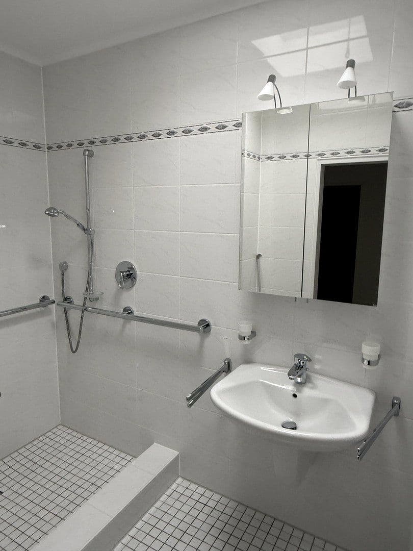 Predaj domu 160 m², pozemok 1.103 m², Vogelwarte 15, Leichlingen, Severné Porýnie - Westfálsko Predaj domu 160 m², pozemok 1.103 m², Vogelwarte 15, Leichlingen, Severné Porýnie - Westfálsko
