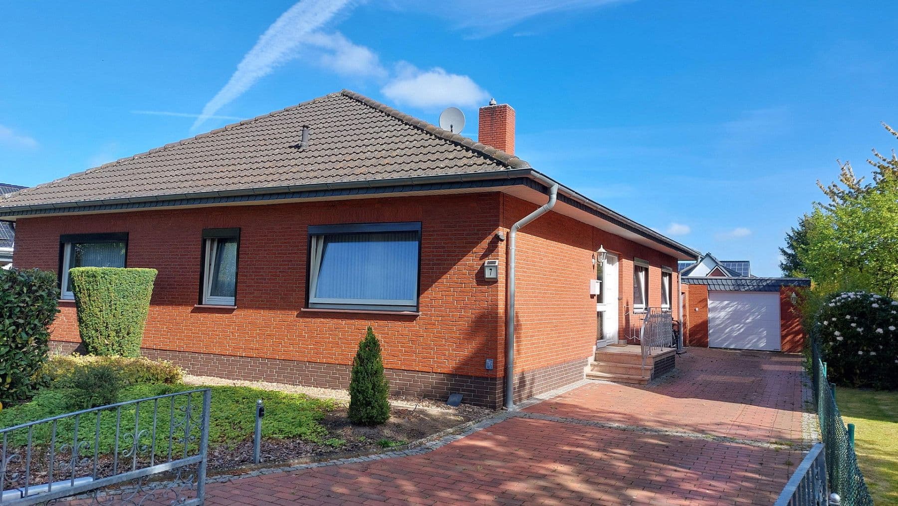 Predaj domu 138 m², pozemok 1.106 m², Weyhe, Dolné Sasko Predaj domu 138 m², pozemok 1.106 m², Weyhe, Dolné Sasko
