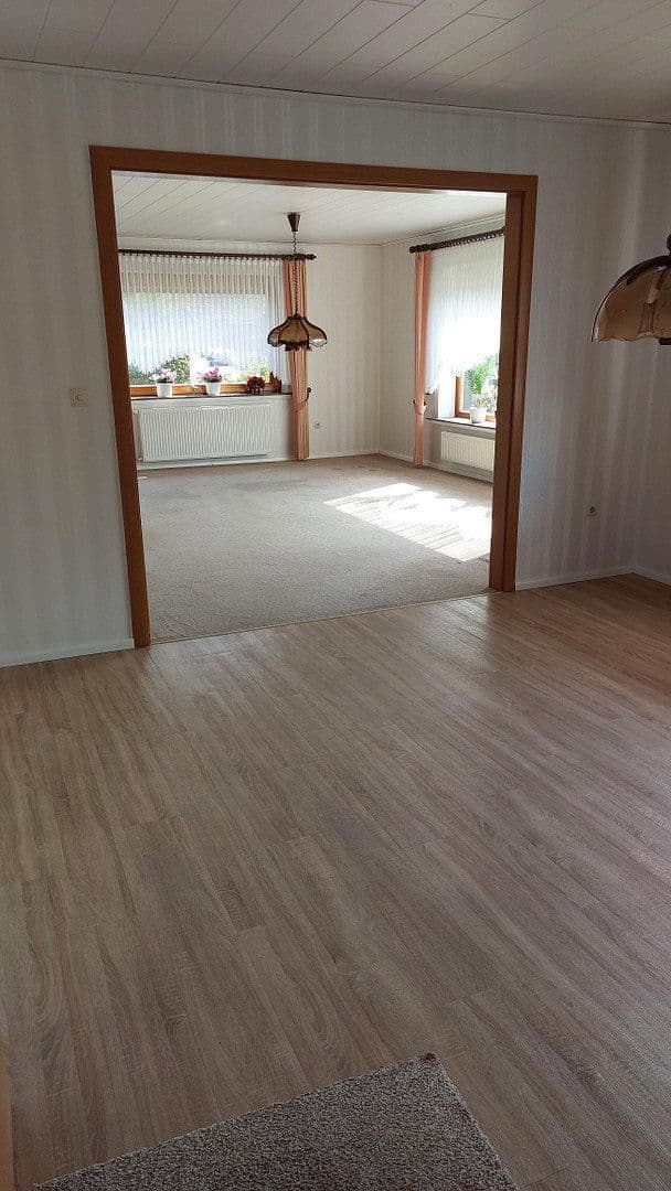 Predaj domu 138 m², pozemok 1.106 m², Weyhe, Dolné Sasko Predaj domu 138 m², pozemok 1.106 m², Weyhe, Dolné Sasko