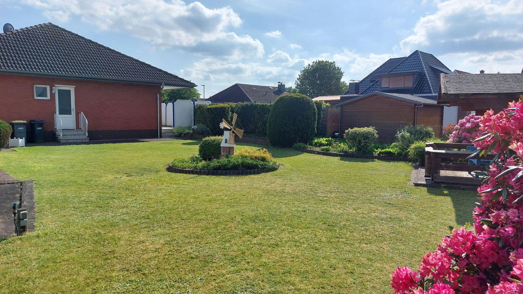 Predaj domu 138 m², pozemok 1.106 m², Weyhe, Dolné Sasko Predaj domu 138 m², pozemok 1.106 m², Weyhe, Dolné Sasko