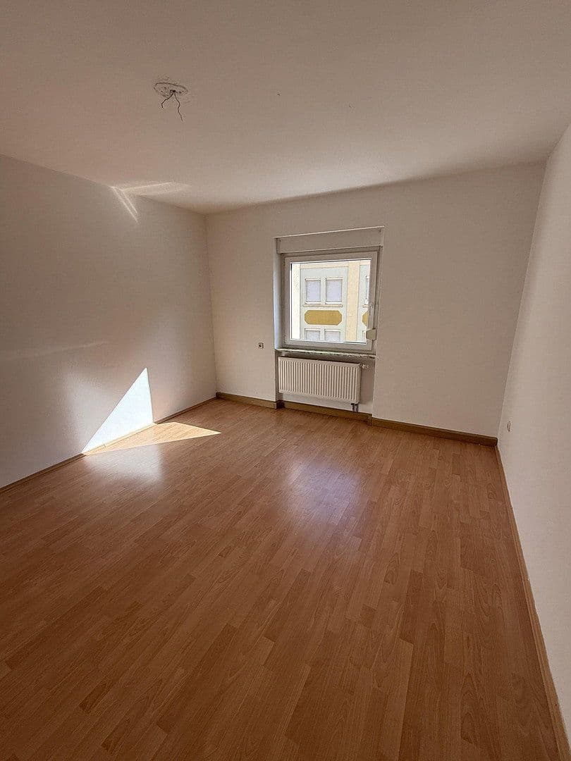 Prenájom bytu 4-izbový 140 m², Schweinfurt, Bavorsko Prenájom bytu 4-izbový 140 m², Schweinfurt, Bavorsko