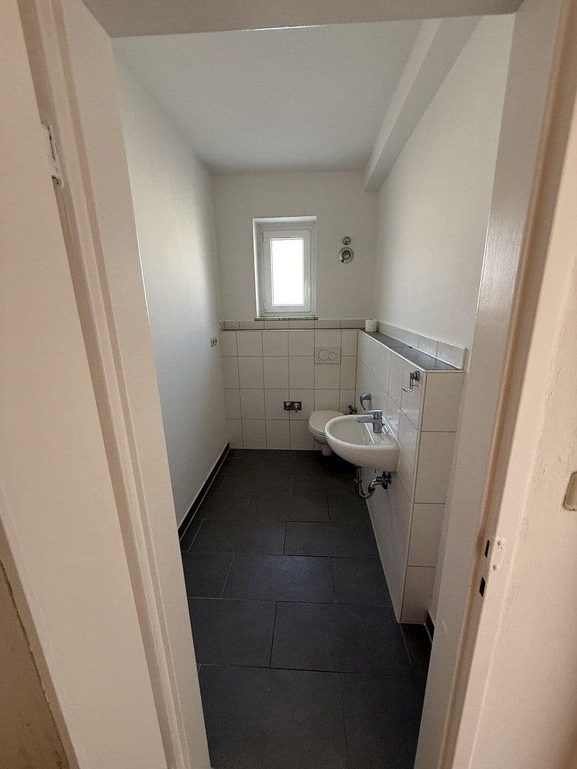 Prenájom bytu 4-izbový 140 m², Schweinfurt, Bavorsko Prenájom bytu 4-izbový 140 m², Schweinfurt, Bavorsko