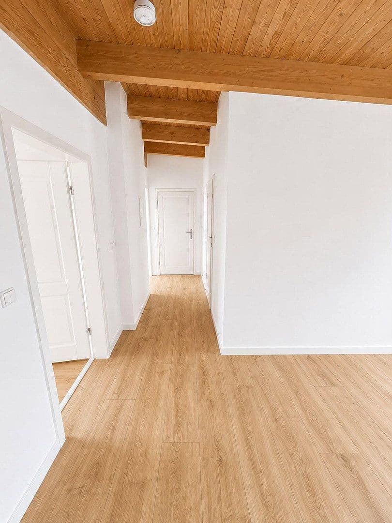 Prenájom bytu 4-izbový 98 m², Wolfenbütteler Str. 31, Magdeburg, Sasko-Anhaltsko Prenájom bytu 4-izbový 98 m², Wolfenbütteler Str. 31, Magdeburg, Sasko-Anhaltsko