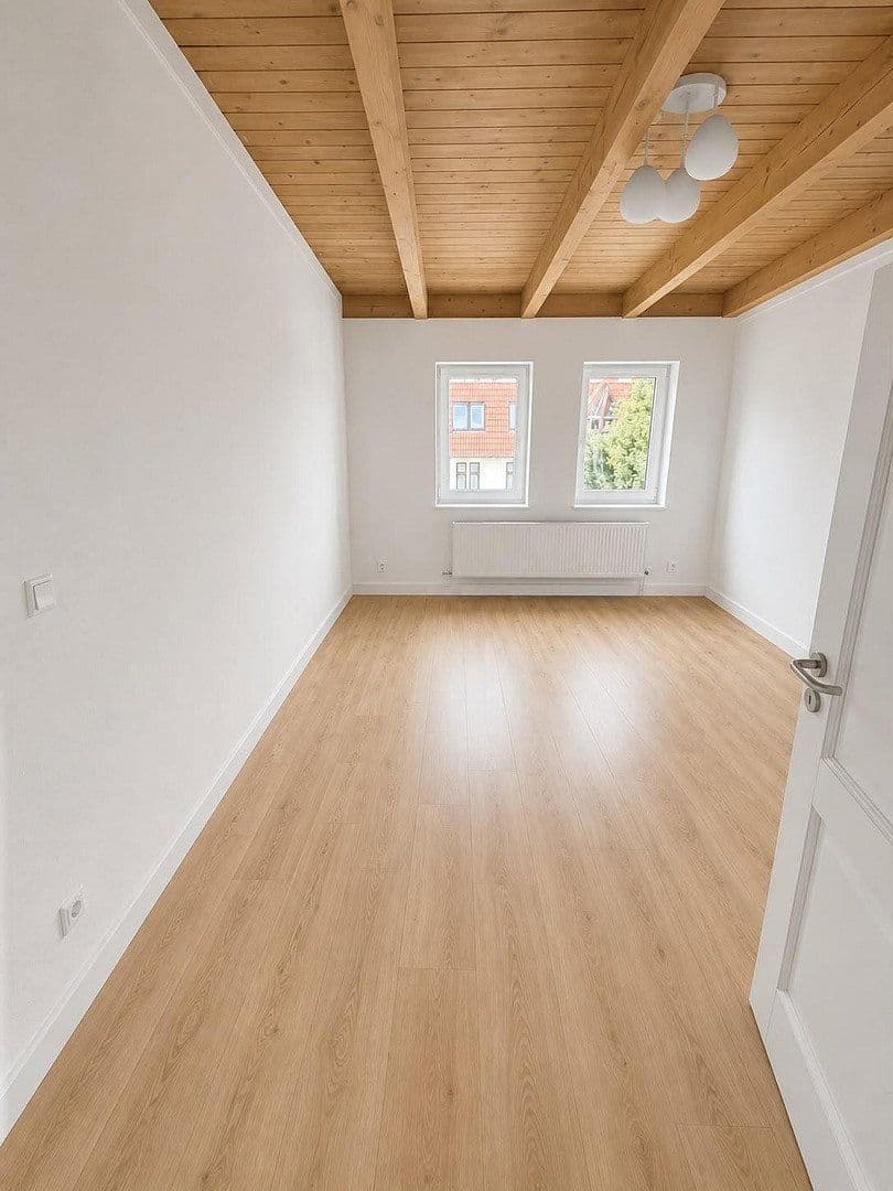 Prenájom bytu 4-izbový 98 m², Wolfenbütteler Str. 31, Magdeburg, Sasko-Anhaltsko Prenájom bytu 4-izbový 98 m², Wolfenbütteler Str. 31, Magdeburg, Sasko-Anhaltsko