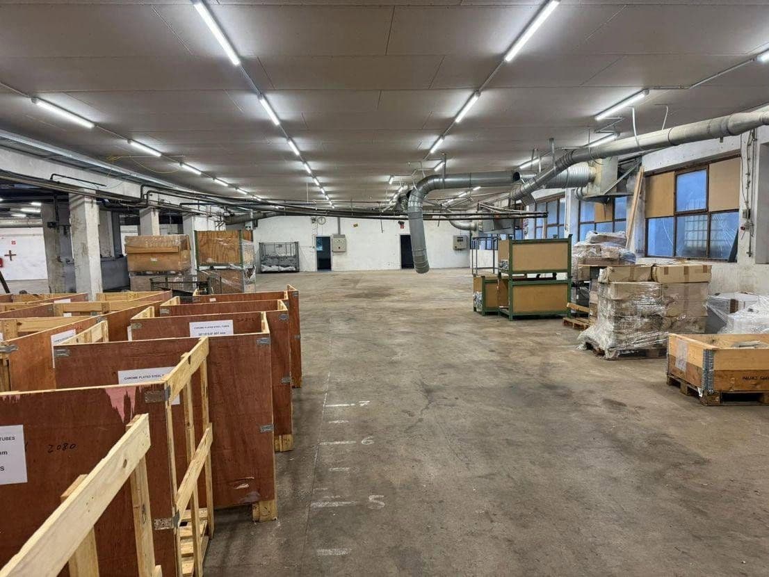 Prenájom nebytového priestoru 3.216 m², Balve, Severné Porýnie - Westfálsko Prenájom nebytového priestoru 3.216 m², Balve, Severné Porýnie - Westfálsko