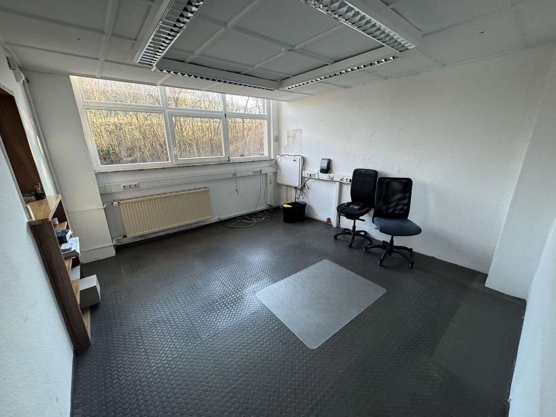 Prenájom nebytového priestoru 3.216 m², Balve, Severné Porýnie - Westfálsko Prenájom nebytového priestoru 3.216 m², Balve, Severné Porýnie - Westfálsko