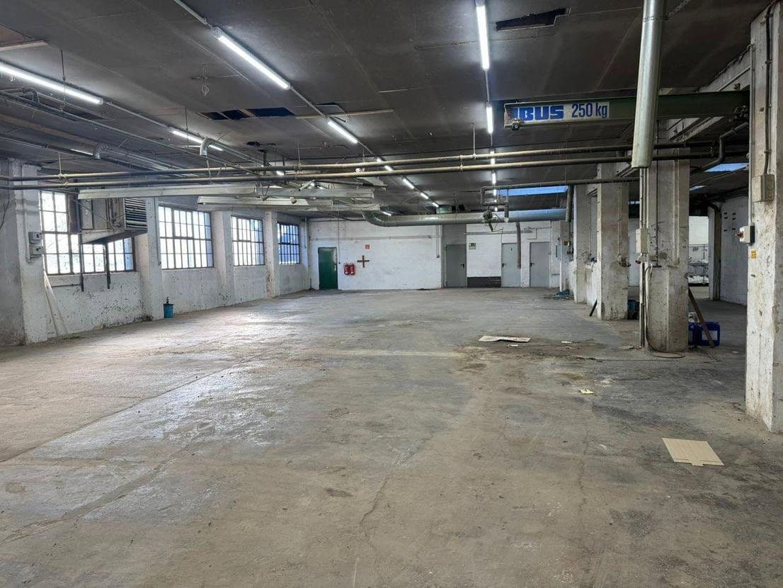 Prenájom nebytového priestoru 3.216 m², Balve, Severné Porýnie - Westfálsko Prenájom nebytového priestoru 3.216 m², Balve, Severné Porýnie - Westfálsko