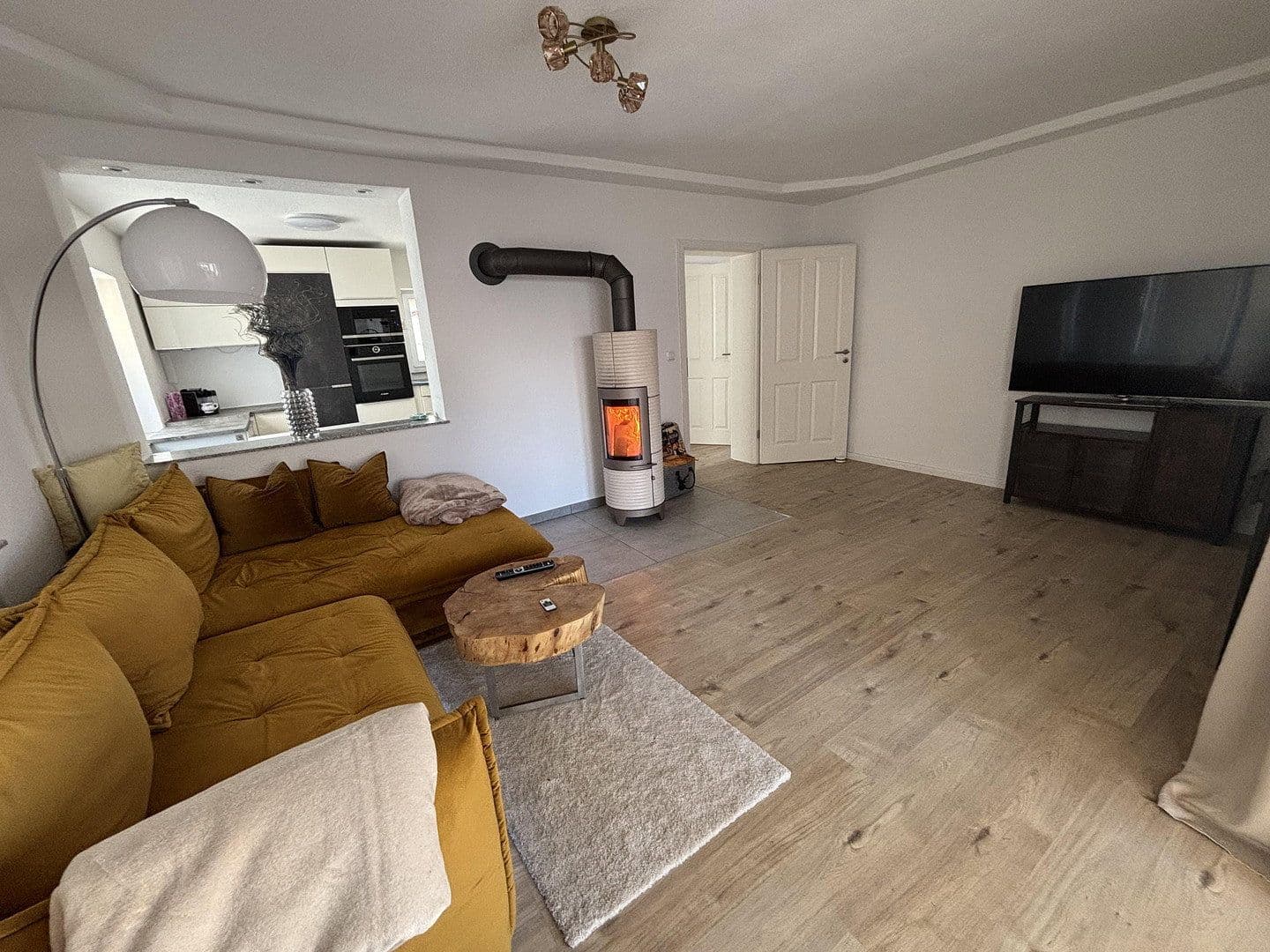 Prenájom domu 135 m², pozemok 500 m², Baierbrunn, Bavorsko Prenájom domu 135 m², pozemok 500 m², Baierbrunn, Bavorsko