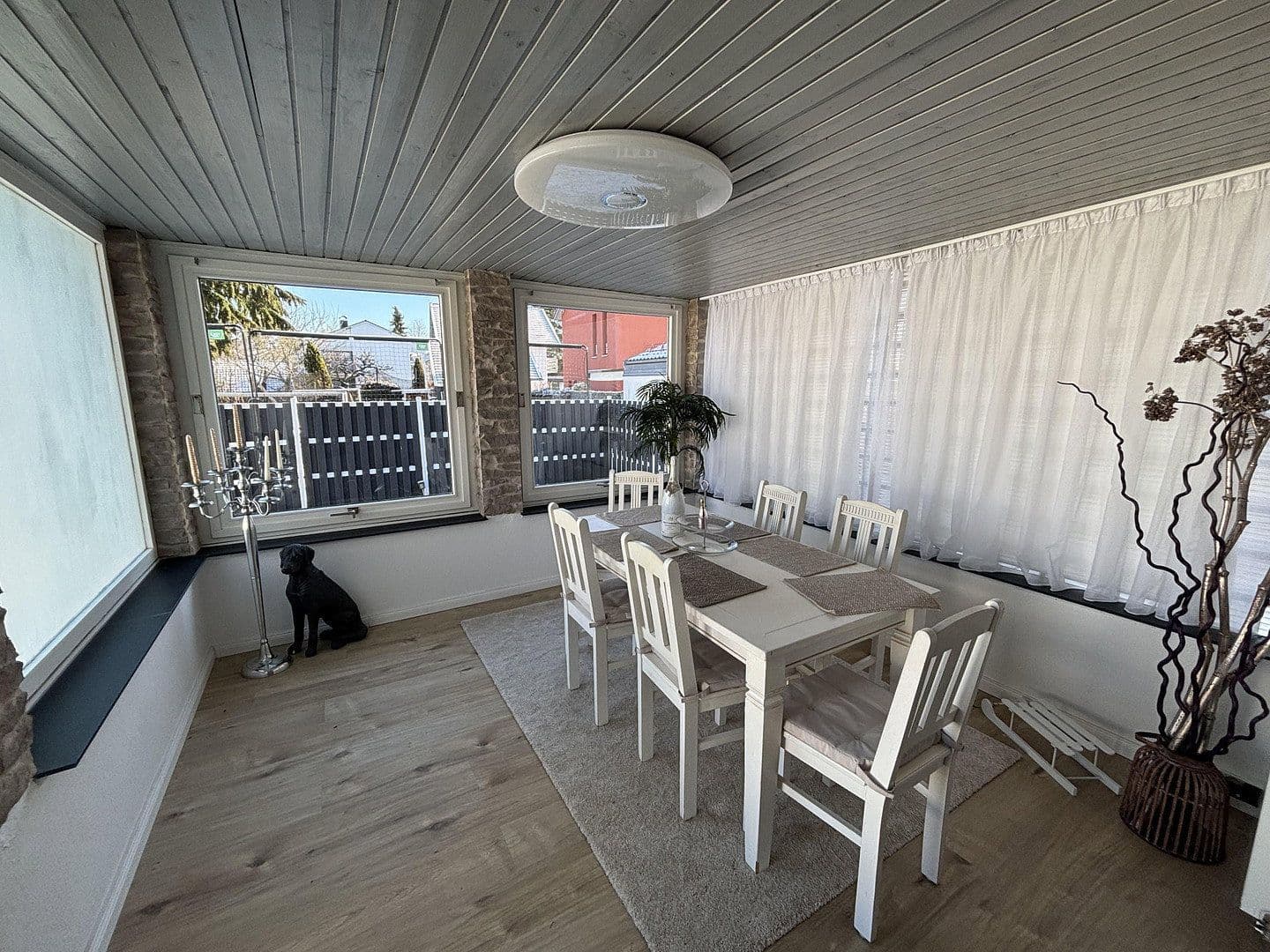 Prenájom domu 135 m², pozemok 500 m², Baierbrunn, Bavorsko Prenájom domu 135 m², pozemok 500 m², Baierbrunn, Bavorsko
