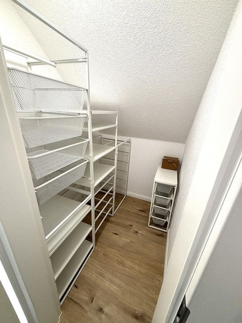 Prenájom domu 135 m², pozemok 500 m², Baierbrunn, Bavorsko Prenájom domu 135 m², pozemok 500 m², Baierbrunn, Bavorsko
