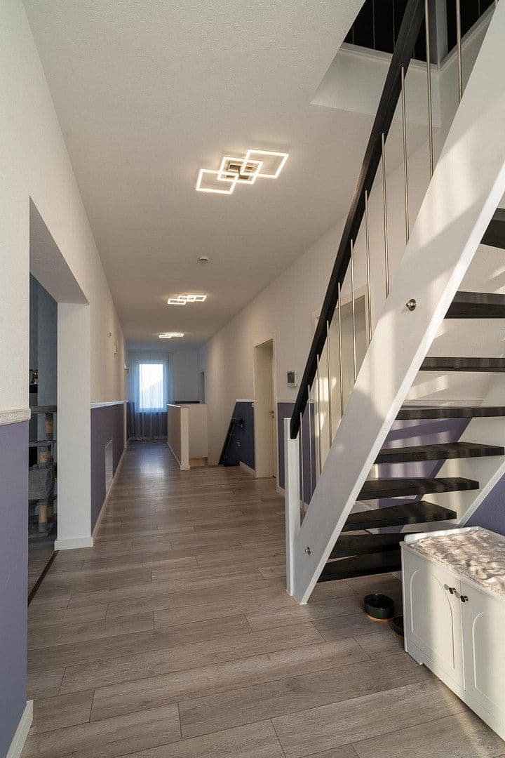 Predaj domu 390 m², pozemok 727 m², Satteldorf, Bádensko-Wurttembersko Predaj domu 390 m², pozemok 727 m², Satteldorf, Bádensko-Wurttembersko