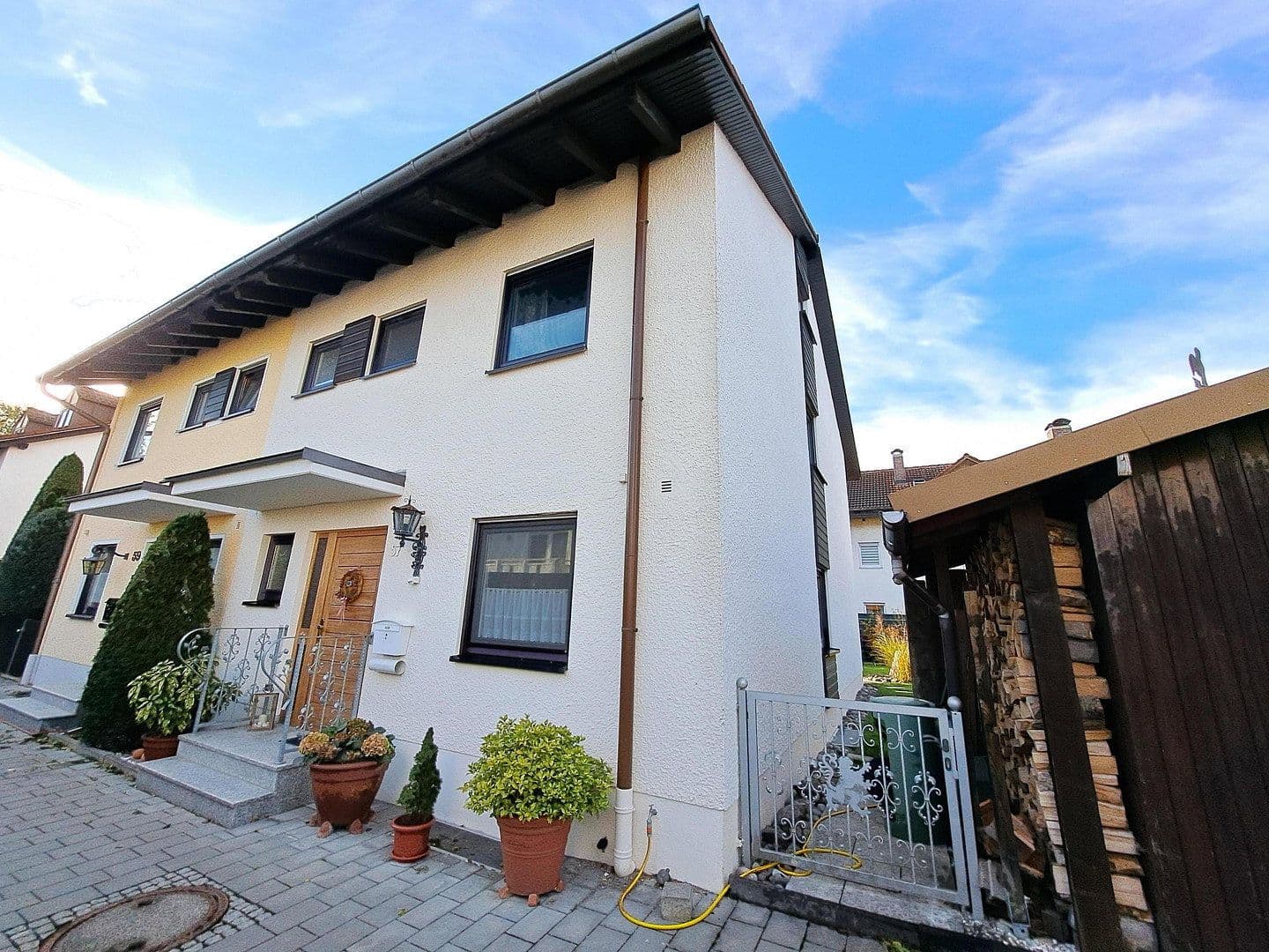 Predaj domu 143 m², pozemok 296 m², Olching, Bavorsko Predaj domu 143 m², pozemok 296 m², Olching, Bavorsko