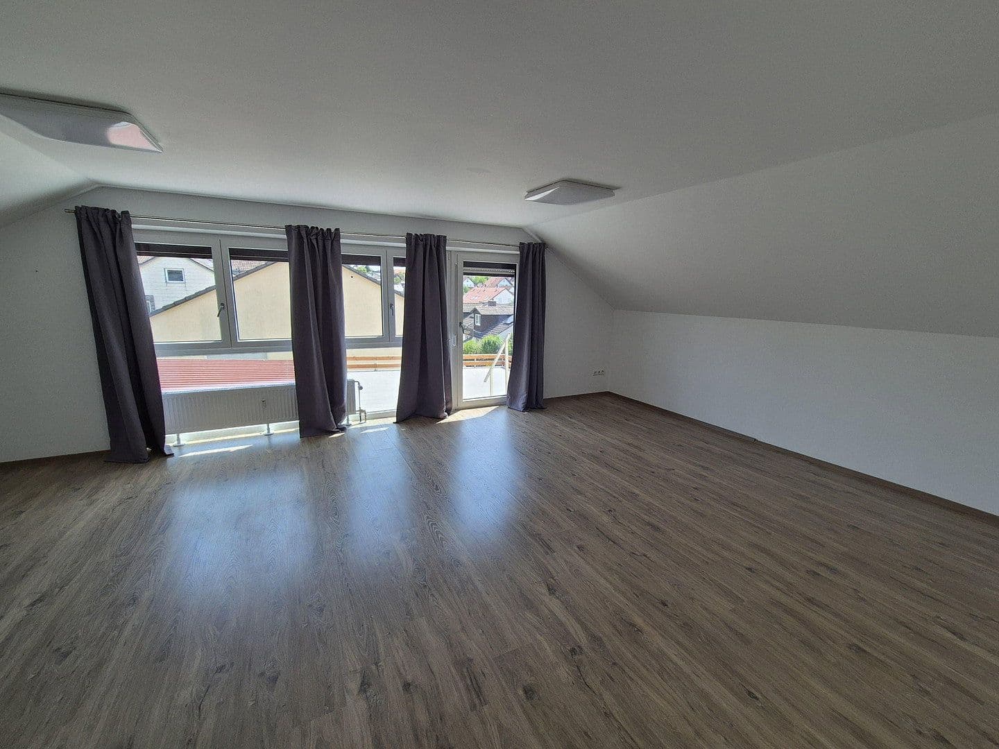 Prenájom bytu 3-izbový 75 m², Nandlstadt, Bavorsko Prenájom bytu 3-izbový 75 m², Nandlstadt, Bavorsko