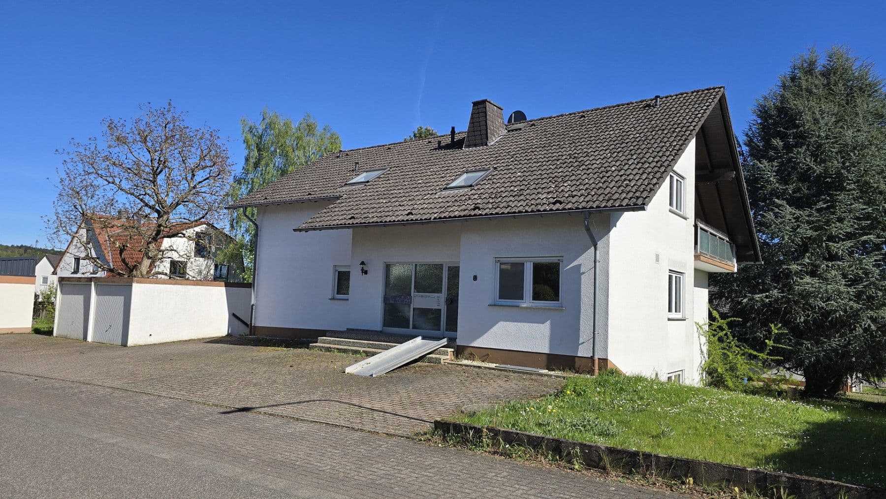 Predaj domu 325 m², pozemok 943 m², Weilburg, Hesensko Predaj domu 325 m², pozemok 943 m², Weilburg, Hesensko