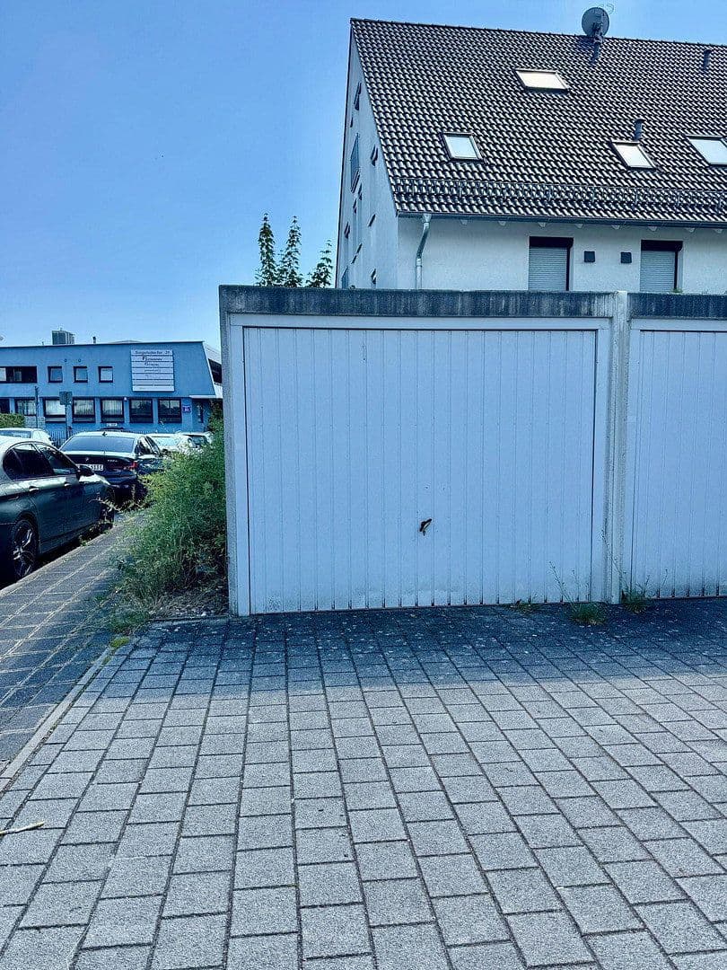 Prenájom garáže, Roßtaler Str. 11, Nürnberg, Bavorsko Prenájom garáže, Roßtaler Str. 11, Nürnberg, Bavorsko