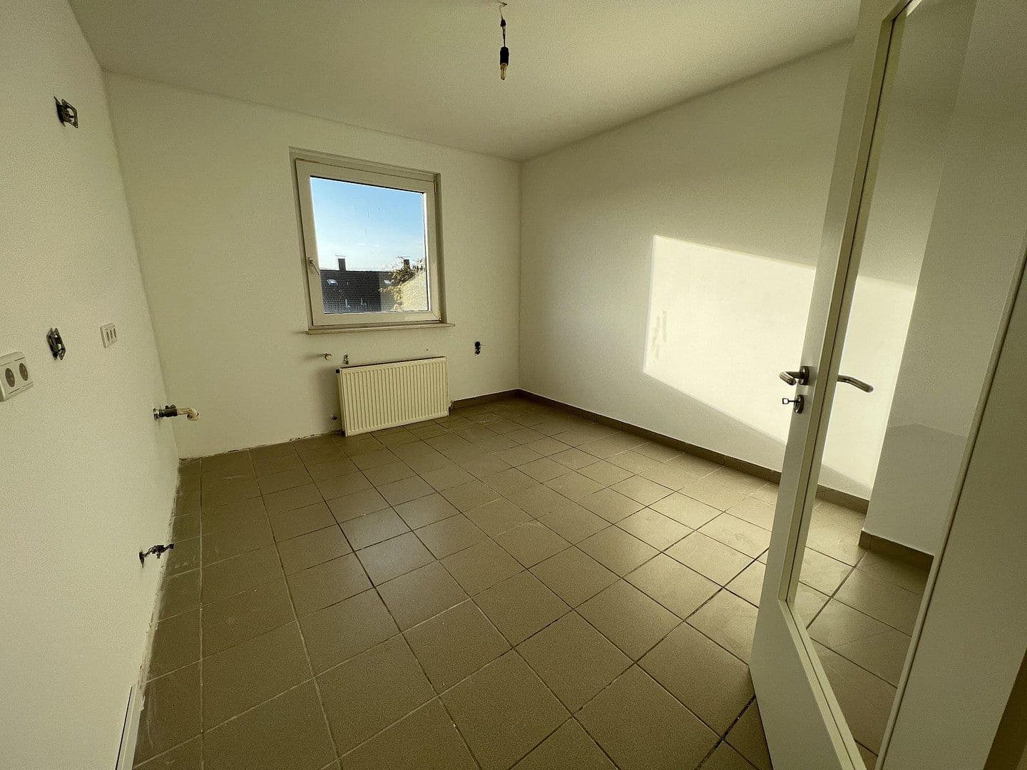 Prenájom bytu 2-izbový 60 m², Platz der Republik 50a, Wuppertal, Severné Porýnie - Westfálsko Prenájom bytu 2-izbový 60 m², Platz der Republik 50a, Wuppertal, Severné Porýnie - Westfálsko