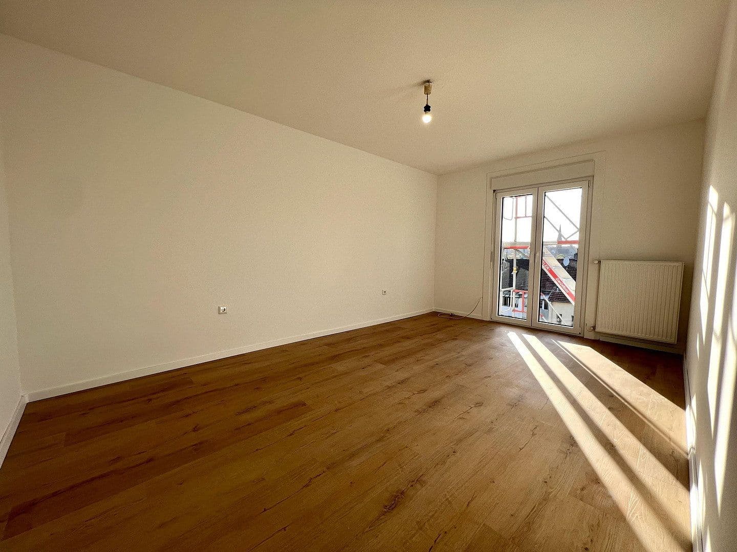 Prenájom bytu 2-izbový 60 m², Platz der Republik 50a, Wuppertal, Severné Porýnie - Westfálsko Prenájom bytu 2-izbový 60 m², Platz der Republik 50a, Wuppertal, Severné Porýnie - Westfálsko
