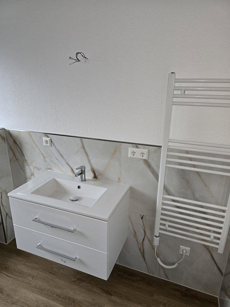 Prenájom bytu 3-izbový 95 m², Buchenstraße 14, Emmelshausen, Porýnie-Falcko Prenájom bytu 3-izbový 95 m², Buchenstraße 14, Emmelshausen, Porýnie-Falcko