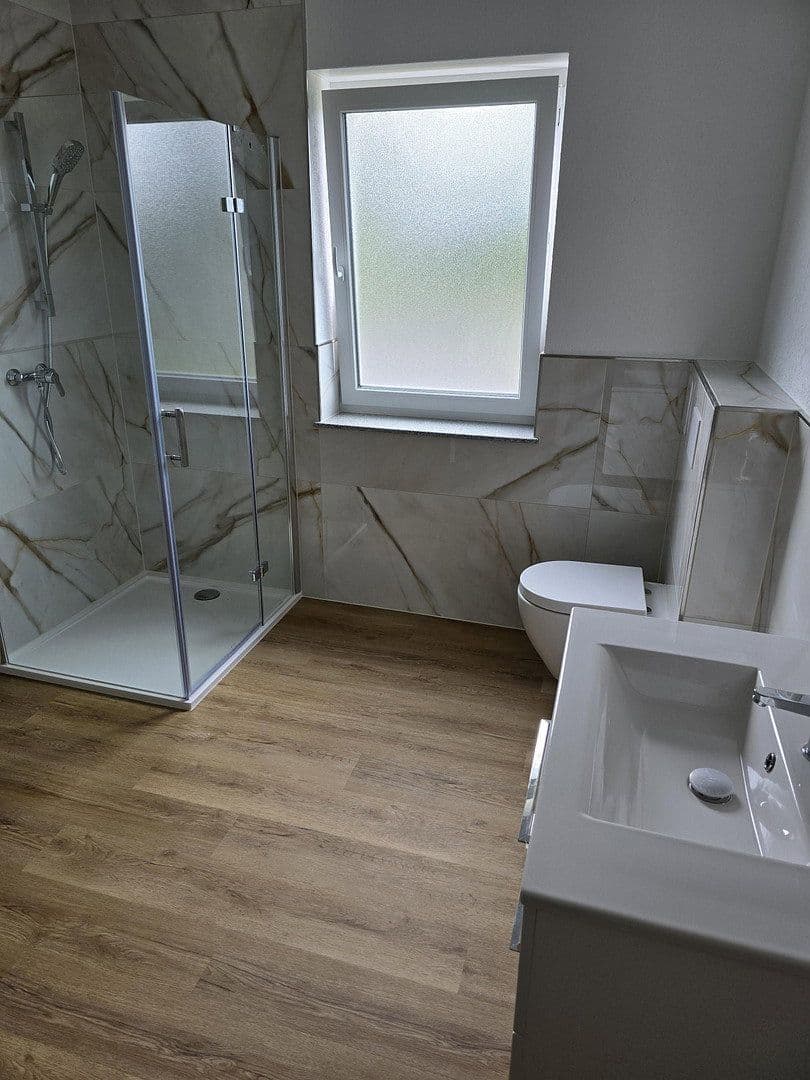 Prenájom bytu 3-izbový 95 m², Buchenstraße 14, Emmelshausen, Porýnie-Falcko Prenájom bytu 3-izbový 95 m², Buchenstraße 14, Emmelshausen, Porýnie-Falcko