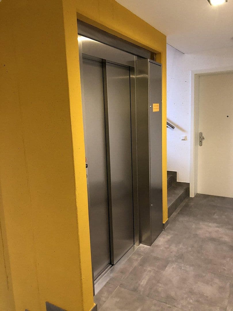 Prenájom bytu 3-izbový 70 m², Senserbergstr. 1 / Haus 5, Fürstenfeldbruck, Bavorsko Prenájom bytu 3-izbový 70 m², Senserbergstr. 1 / Haus 5, Fürstenfeldbruck, Bavorsko