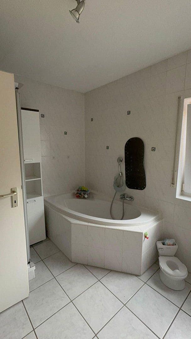 Prenájom domu 95 m², pozemok 151 m², Jahnstraße 13b, Jugenheim in Rheinhessen, Porýnie-Falcko Prenájom domu 95 m², pozemok 151 m², Jahnstraße 13b, Jugenheim in Rheinhessen, Porýnie-Falcko