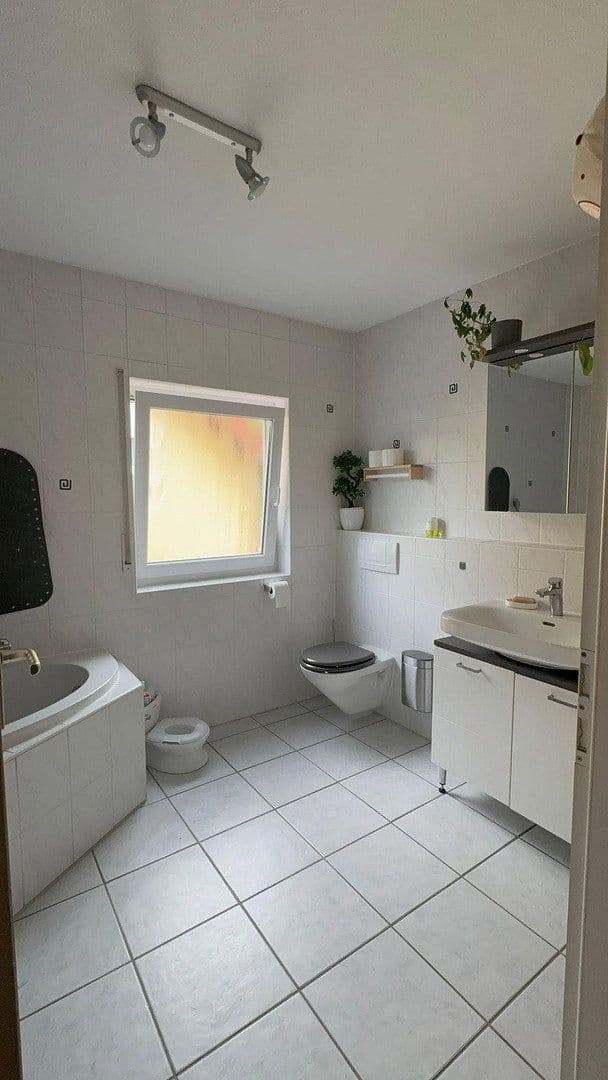 Prenájom domu 95 m², pozemok 151 m², Jahnstraße 13b, Jugenheim in Rheinhessen, Porýnie-Falcko Prenájom domu 95 m², pozemok 151 m², Jahnstraße 13b, Jugenheim in Rheinhessen, Porýnie-Falcko