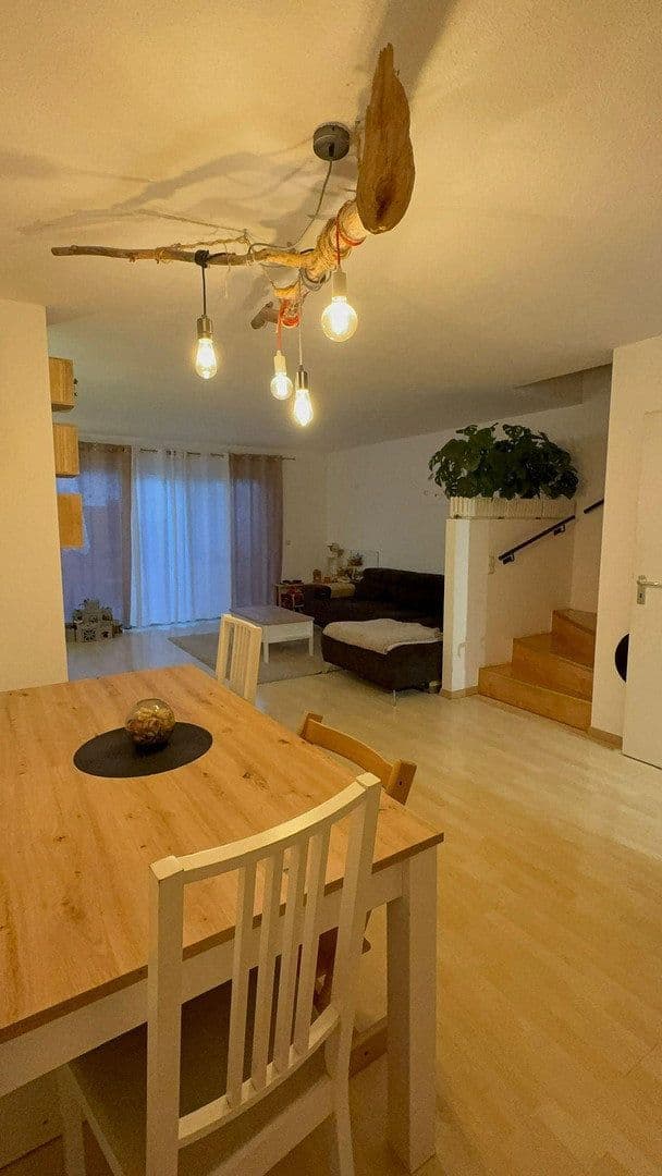 Prenájom domu 95 m², pozemok 151 m², Jahnstraße 13b, Jugenheim in Rheinhessen, Porýnie-Falcko Prenájom domu 95 m², pozemok 151 m², Jahnstraße 13b, Jugenheim in Rheinhessen, Porýnie-Falcko