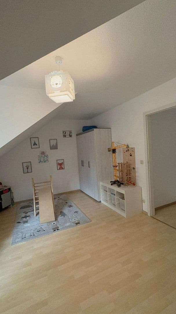 Prenájom domu 95 m², pozemok 151 m², Jahnstraße 13b, Jugenheim in Rheinhessen, Porýnie-Falcko Prenájom domu 95 m², pozemok 151 m², Jahnstraße 13b, Jugenheim in Rheinhessen, Porýnie-Falcko